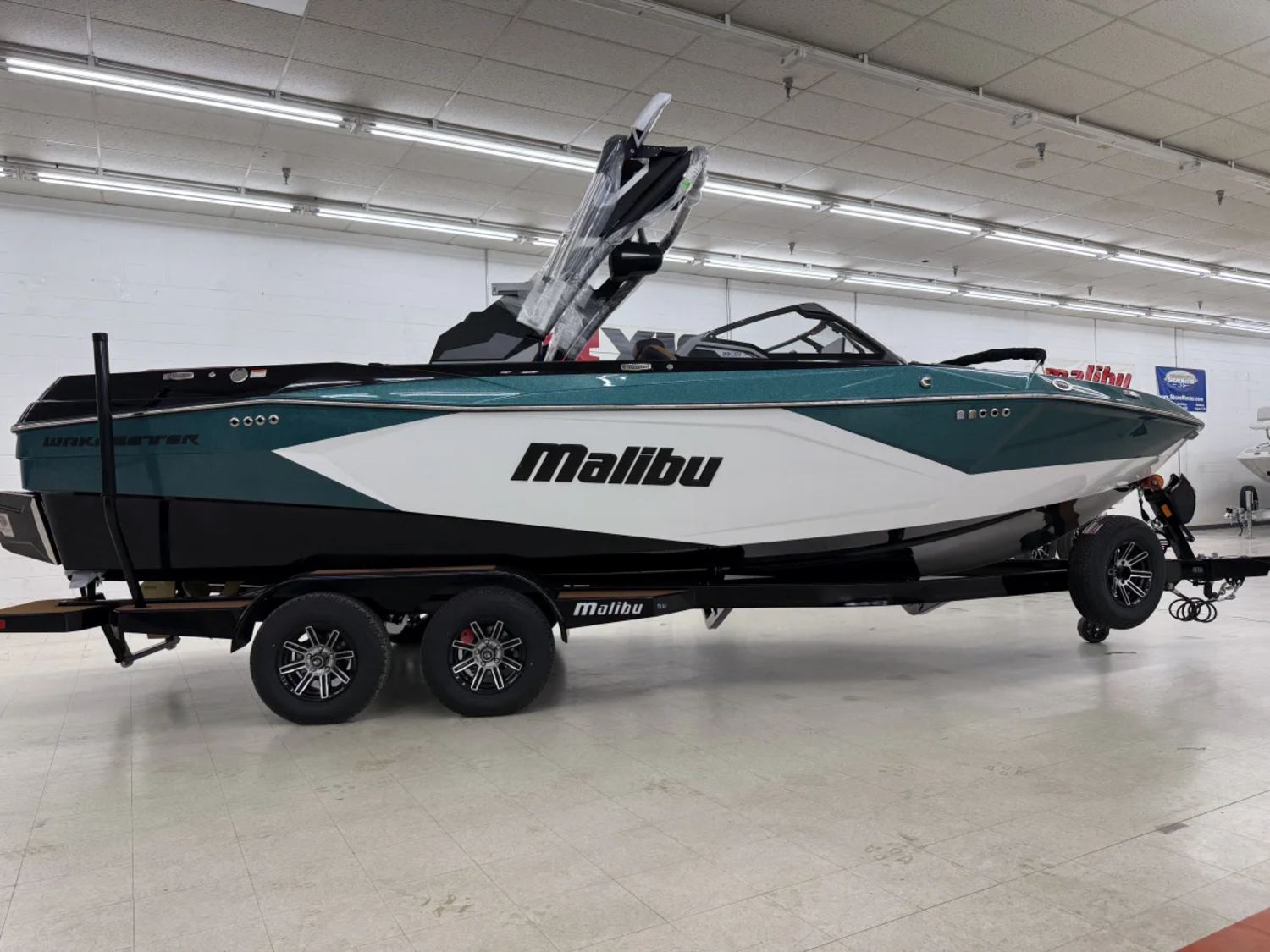 2026 MALIBU Wakesetter 23 LSV w/M6DI & TRL