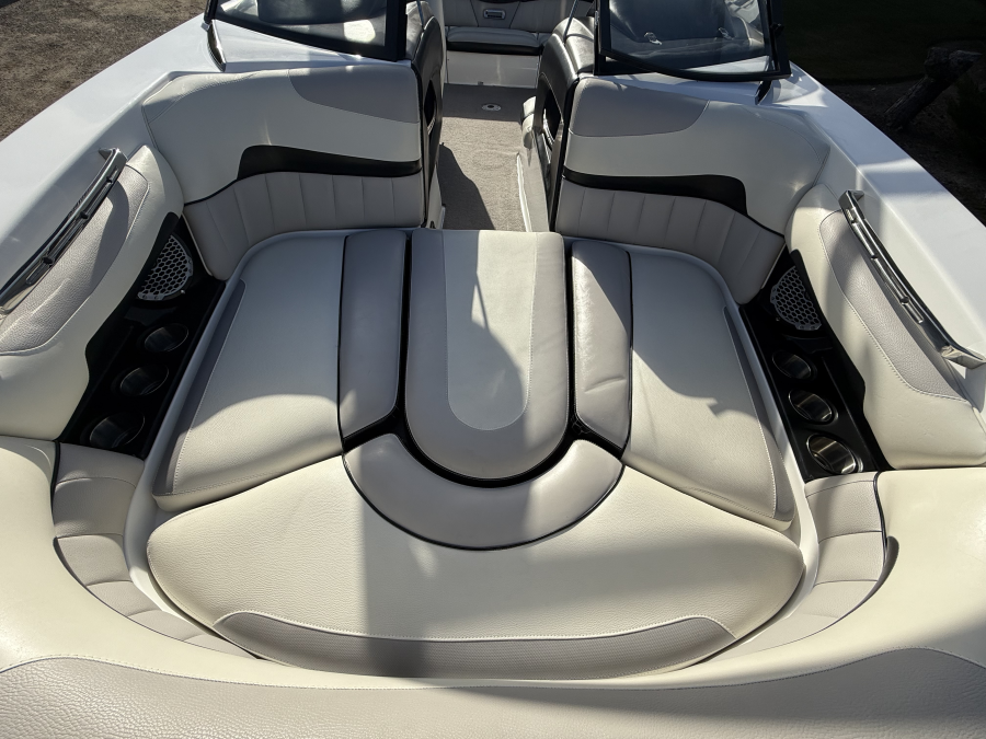 2012 Malibu Boats Wakesetter 22 MXZ for sale in Fontana, Wisconsin