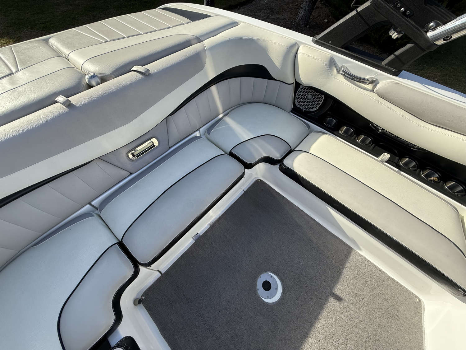 2012 Malibu Wakesetter 22 MXZ