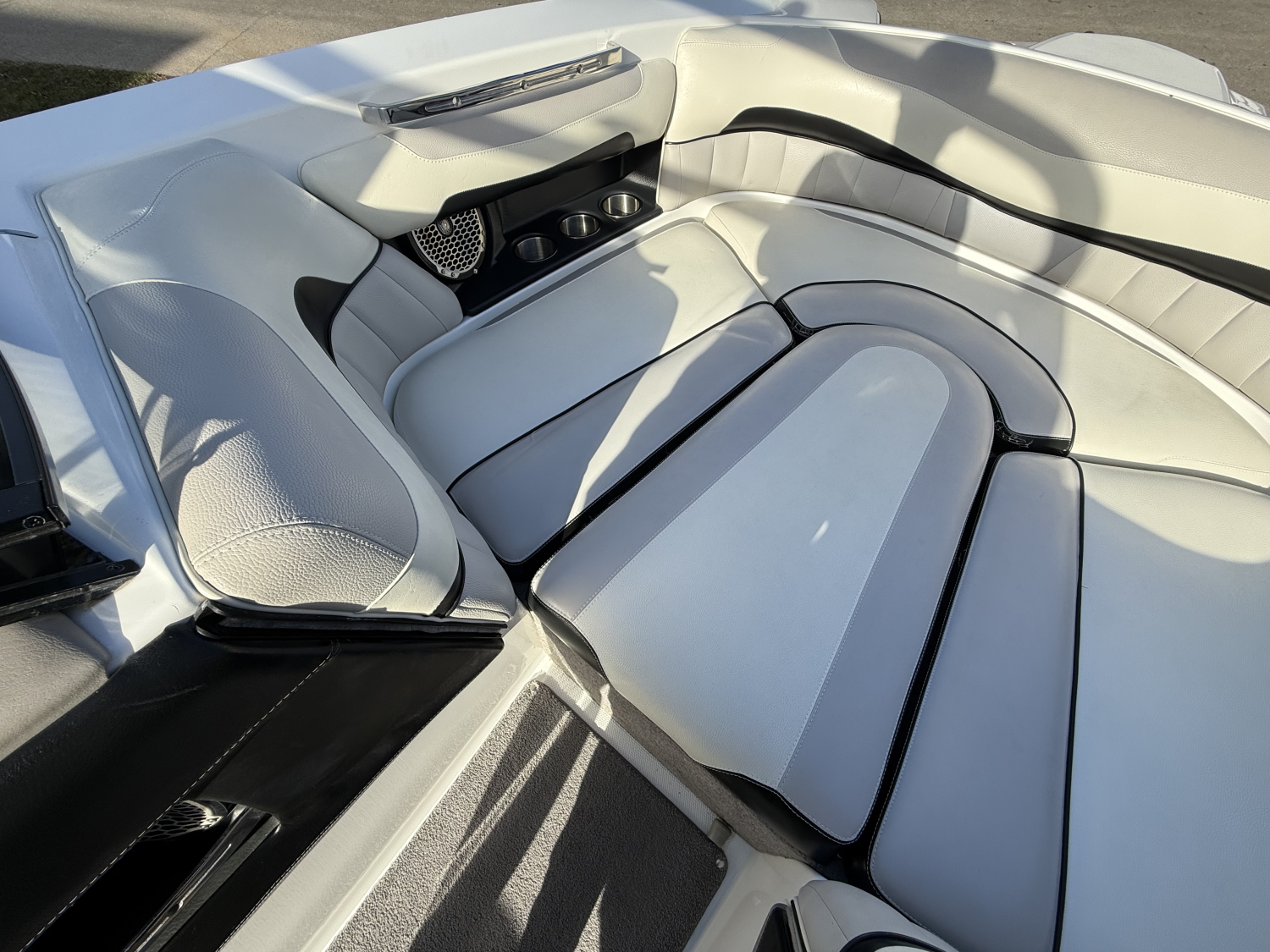 2012 Malibu Wakesetter 22 MXZ