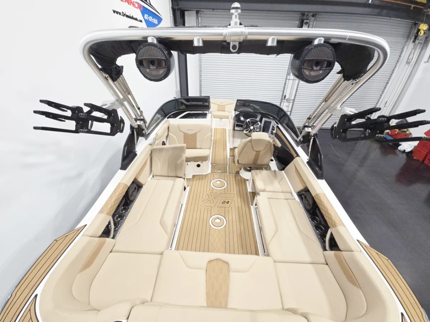2023 Mastercraft XT24