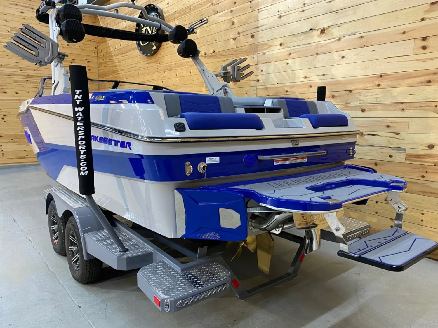 2024 Malibu 23 MXZ Wakesetter