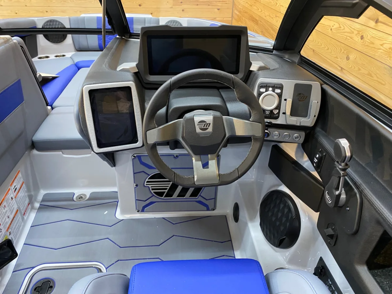 2024 Malibu 23 MXZ Wakesetter