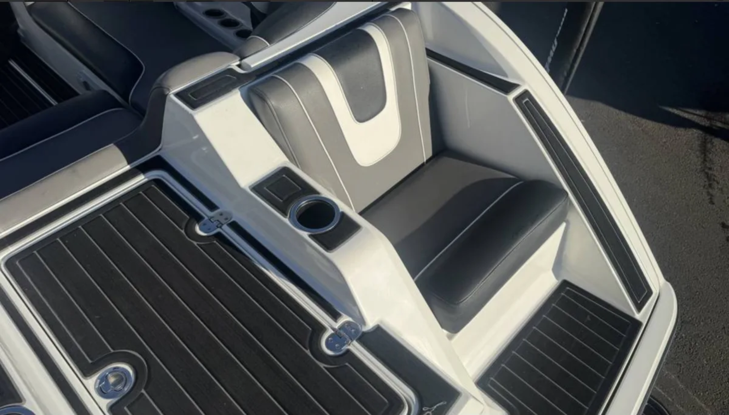 2020 MB Sports F24 Tomcat Alpha