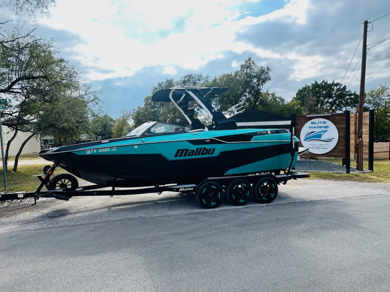 2021 Malibu Boats M240 for sale in Volente, Texas