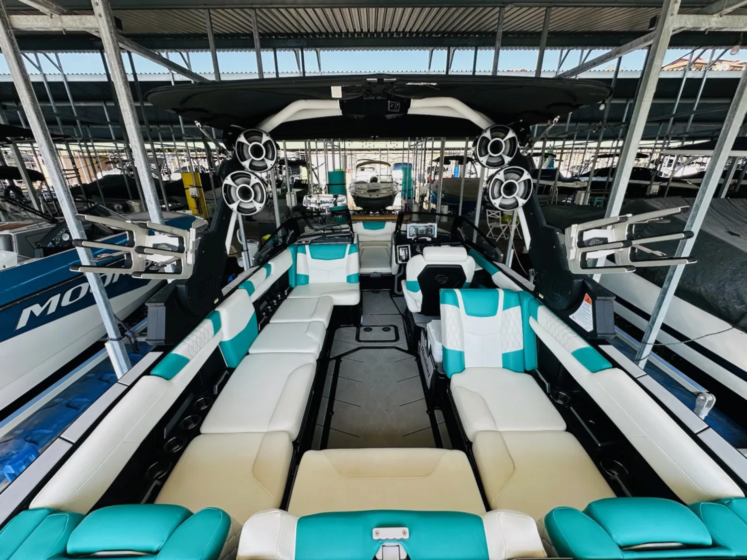 2021 Malibu Boats M240 for sale in Volente, Texas