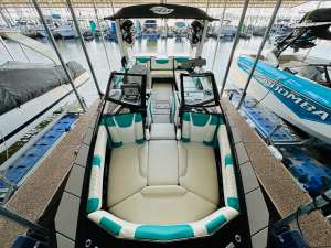 2021 Malibu Boats M240 for sale in Volente, Texas