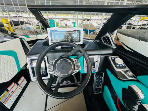 2021 Malibu Boats M240 for sale in Volente, Texas