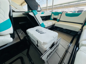 2021 Malibu Boats M240 for sale in Volente, Texas