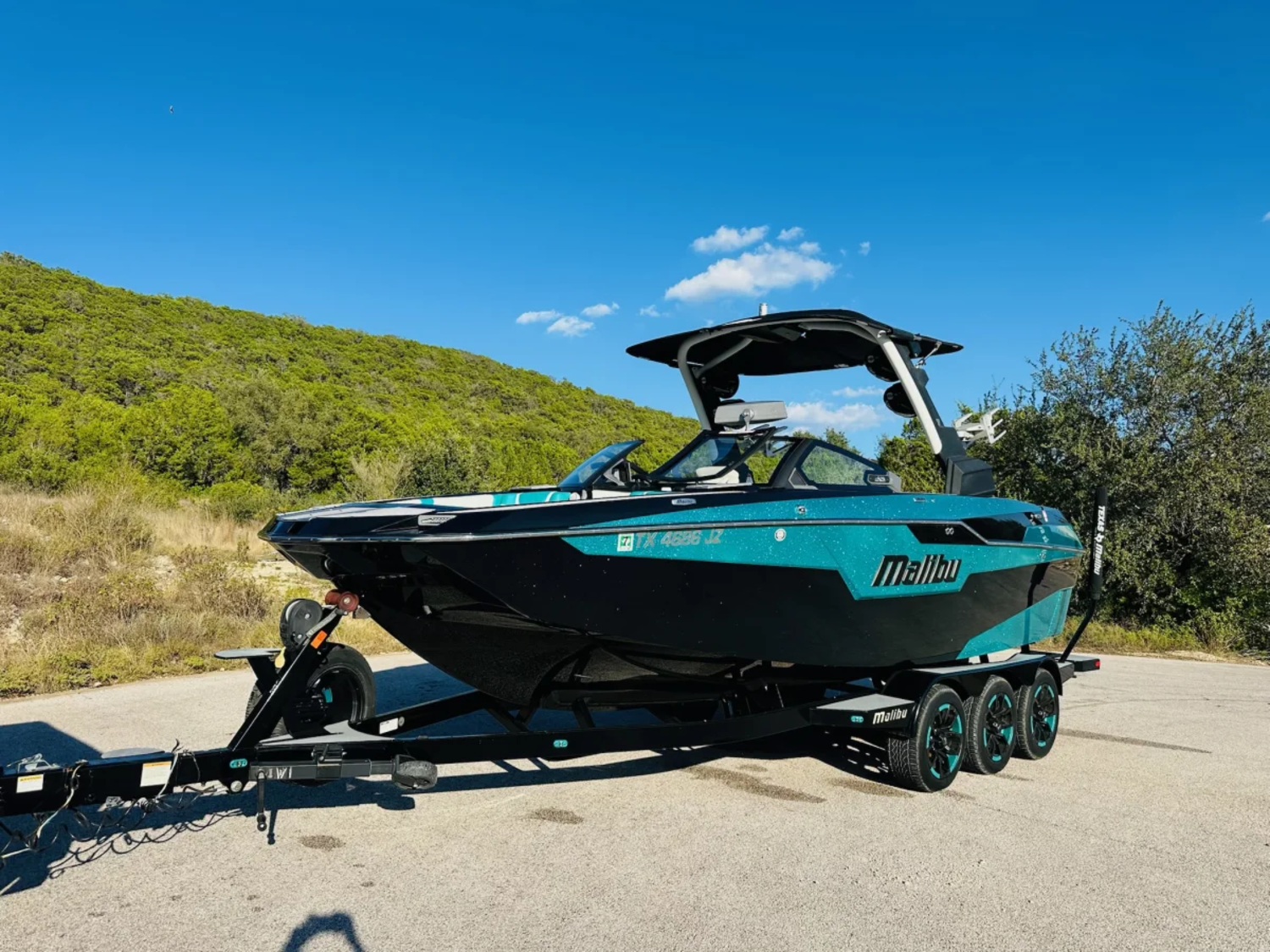 2021 Malibu Boats M240 for sale in Volente, Texas