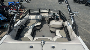 2011 Malibu Boats Wakesetter VTX for sale in CLEAR LAKE, Wisconsin