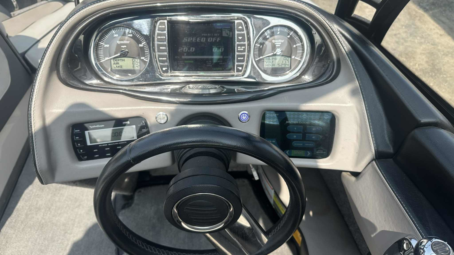 2011 Malibu Boats Wakesetter VTX for sale in CLEAR LAKE, Wisconsin