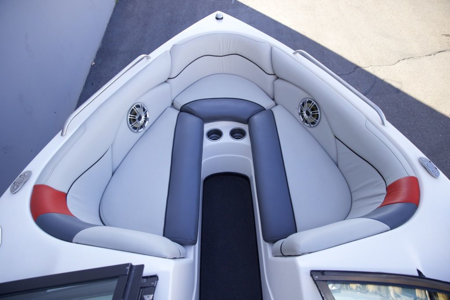 2011 MOOMBA Mobius LSV