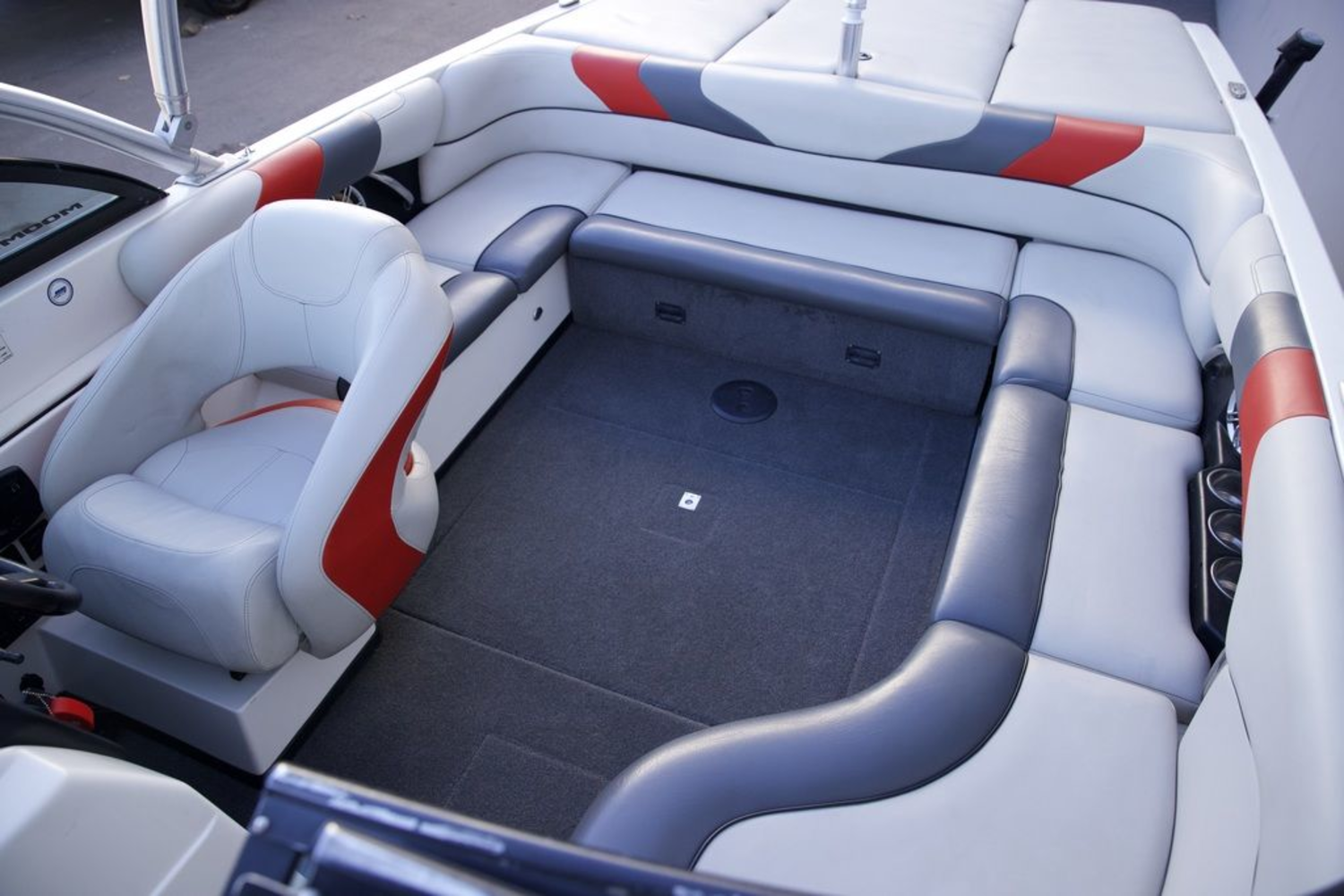 2011 MOOMBA Mobius LSV