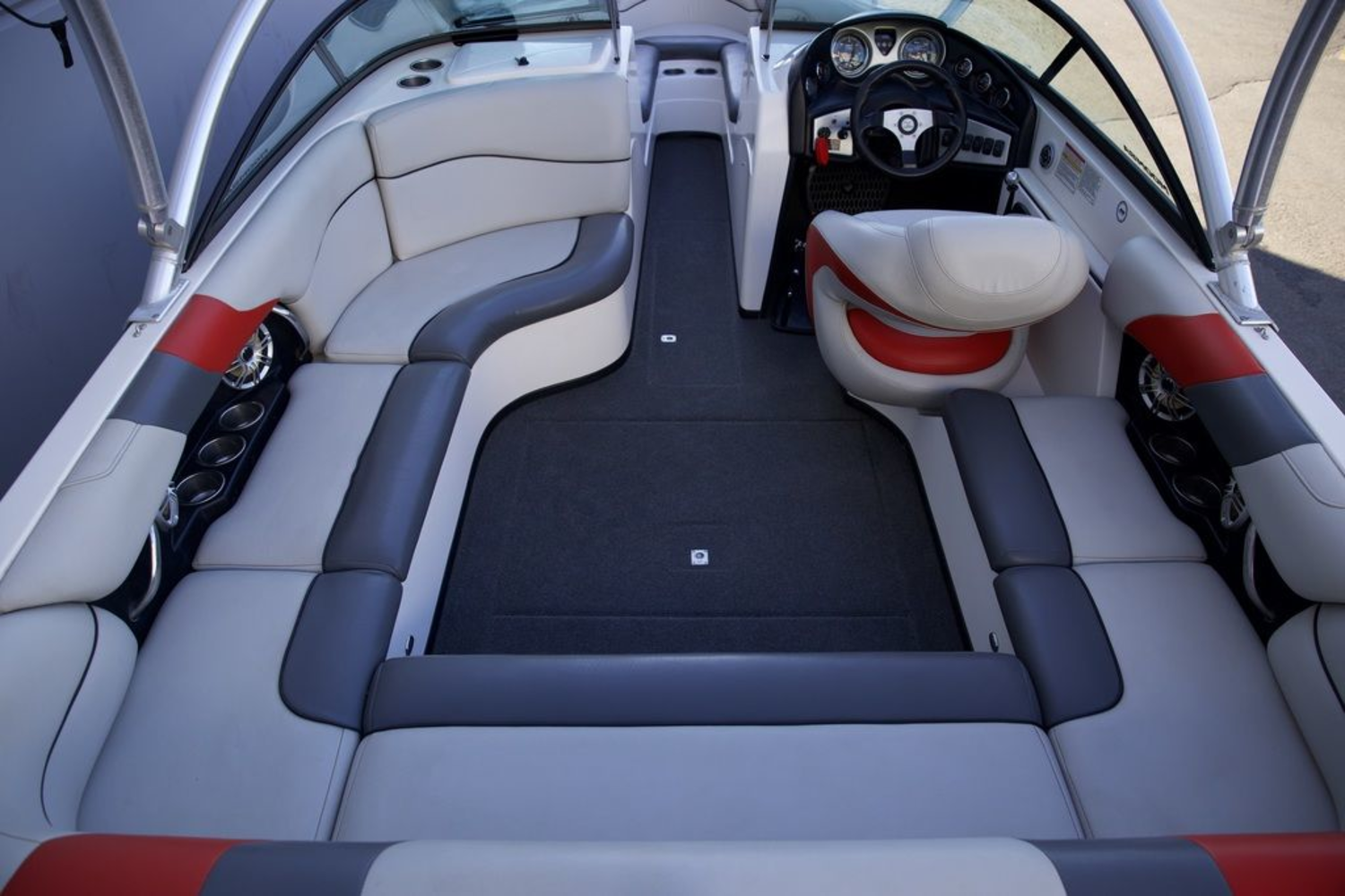 2011 MOOMBA Mobius LSV