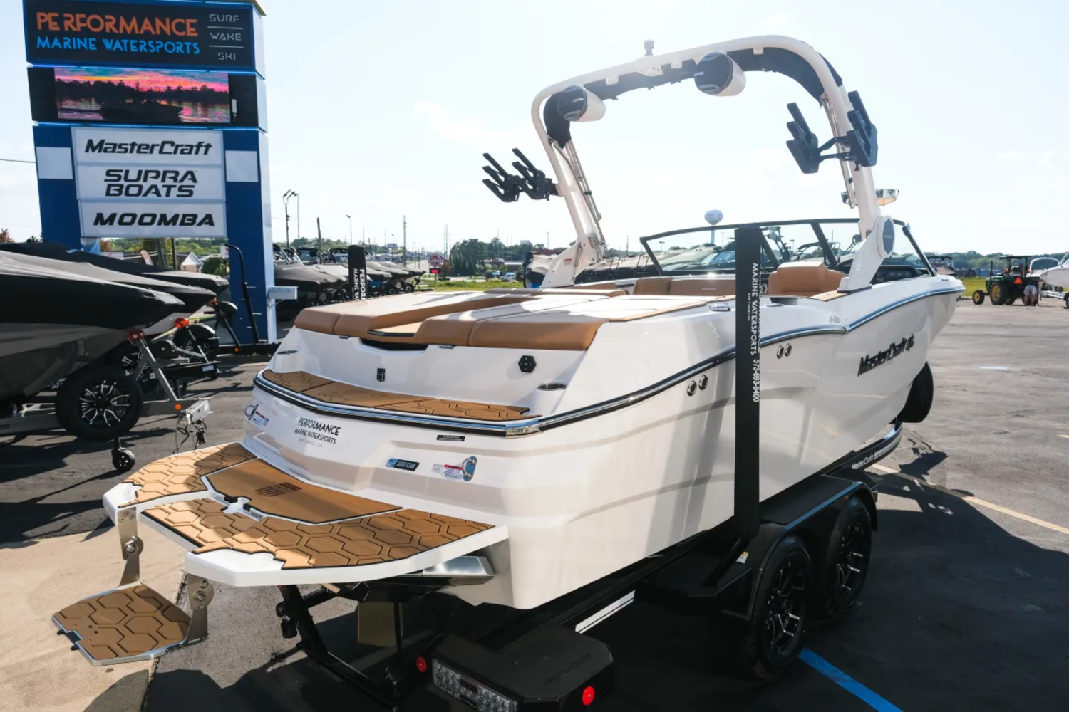 2026 MASTERCRAFT NXT23 WHITE & COOLFEEL BEACH TAN 