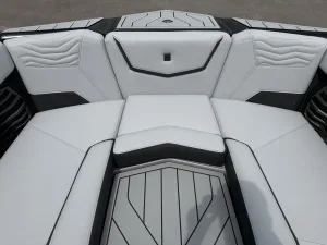 2025-nautique-g23-113228-image5.webp