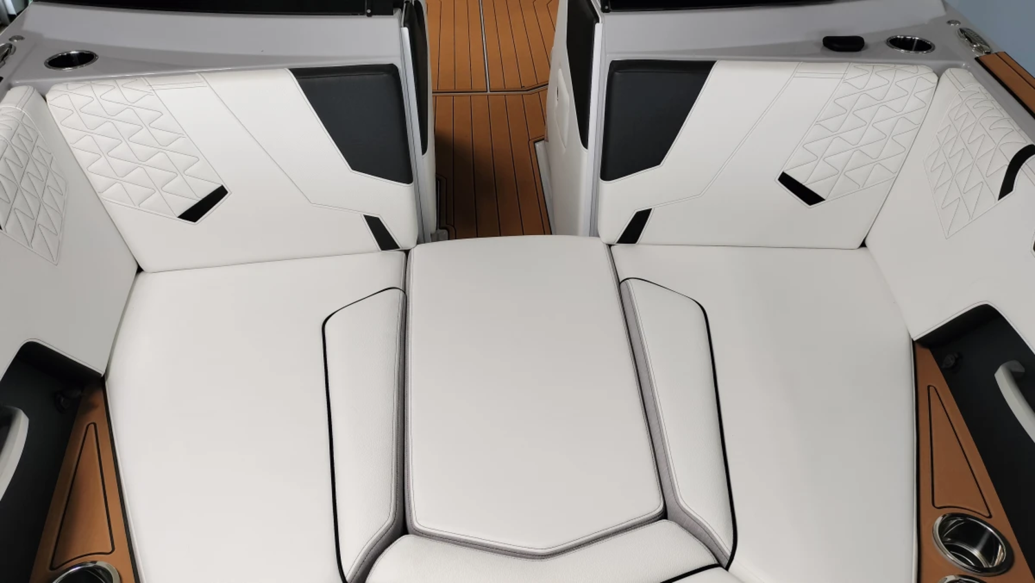 2026 Nautique GS24