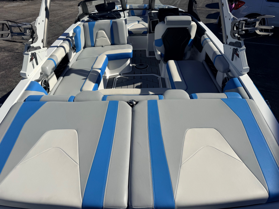 2021 Malibu Boats 21 LX for sale in Hazelwood, Missouri