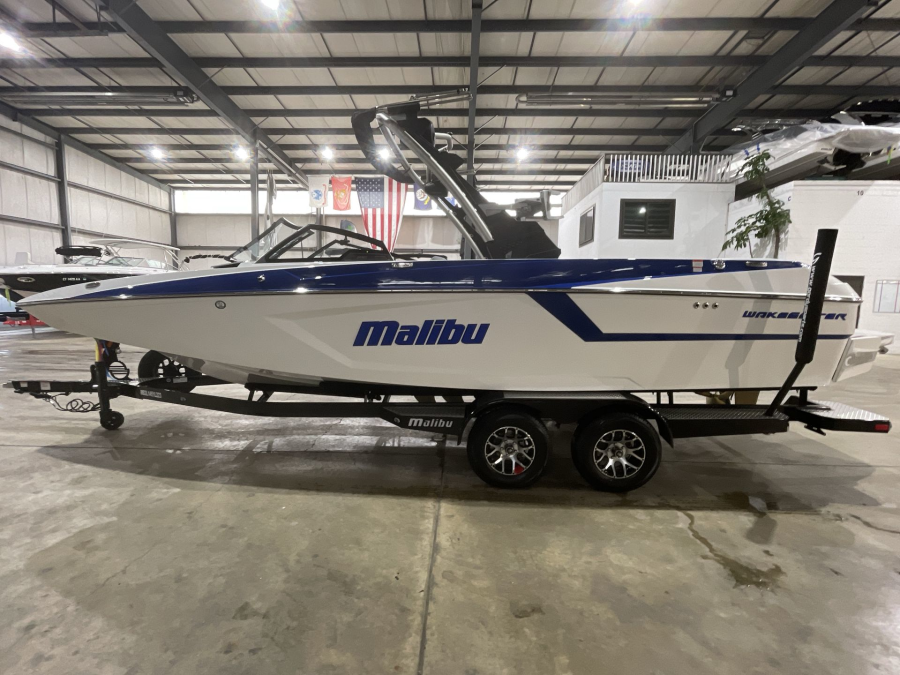 2023 Malibu Boats Wakesetter 24 MXZ for sale in Fontana, Wisconsin