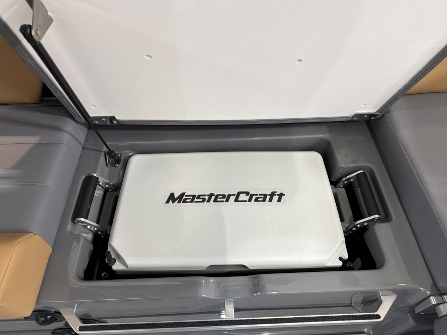 2026-mastercraft-xt23-137053-image16