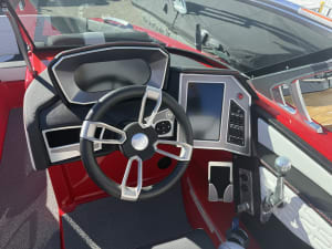 2019-mastercraft-x24-113354-image17