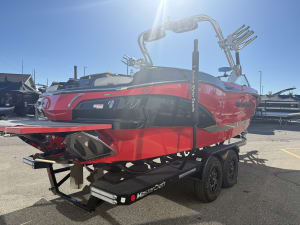 2019-mastercraft-x24-113354-image4