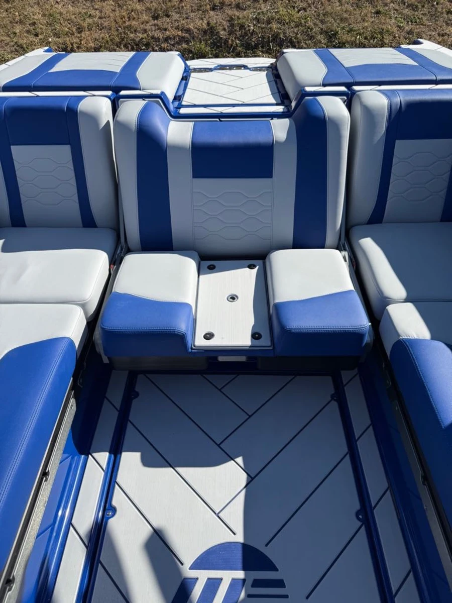 2026-malibu-wakesetter-23-lsv-110318-image27