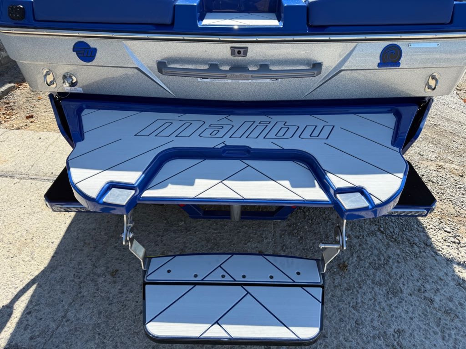 2026 Malibu MALIBU 23 LSV