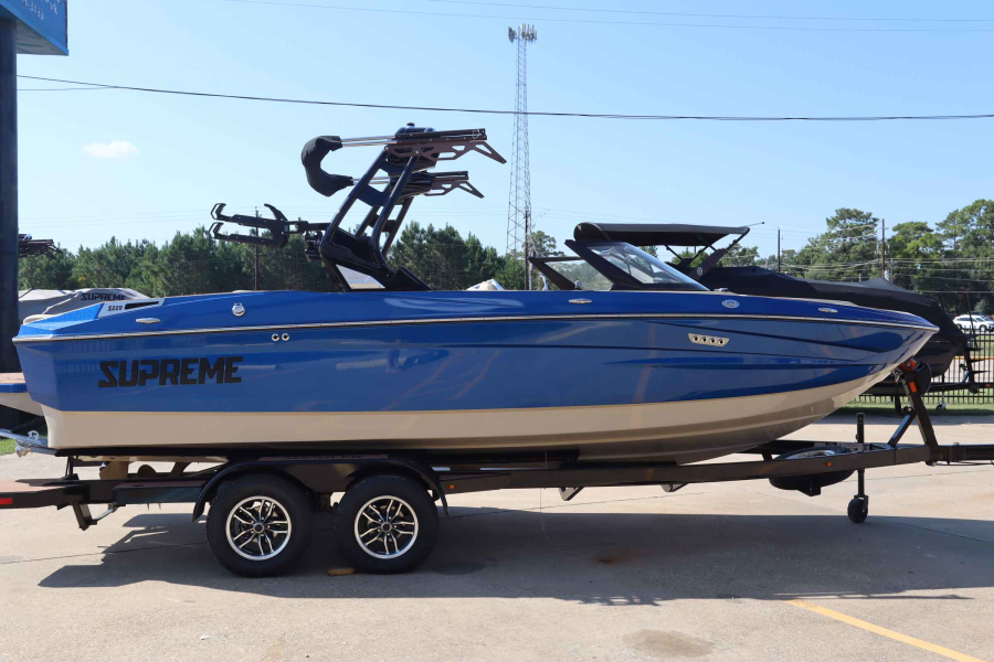 2025 Supreme Boats S220 for sale in , 
