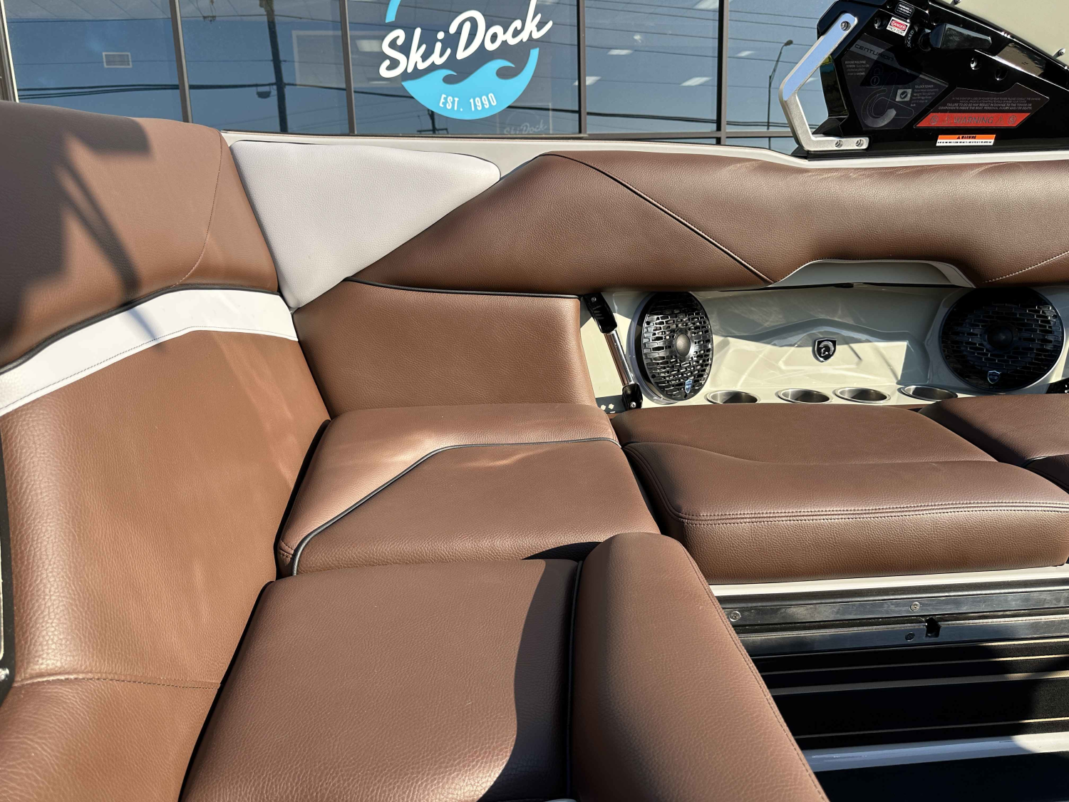 2026 Centurion Nv243