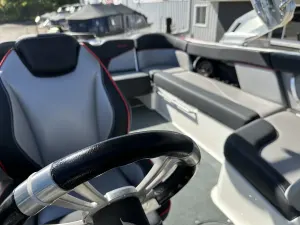 2018-mastercraft-xt22-111389-image11.webp