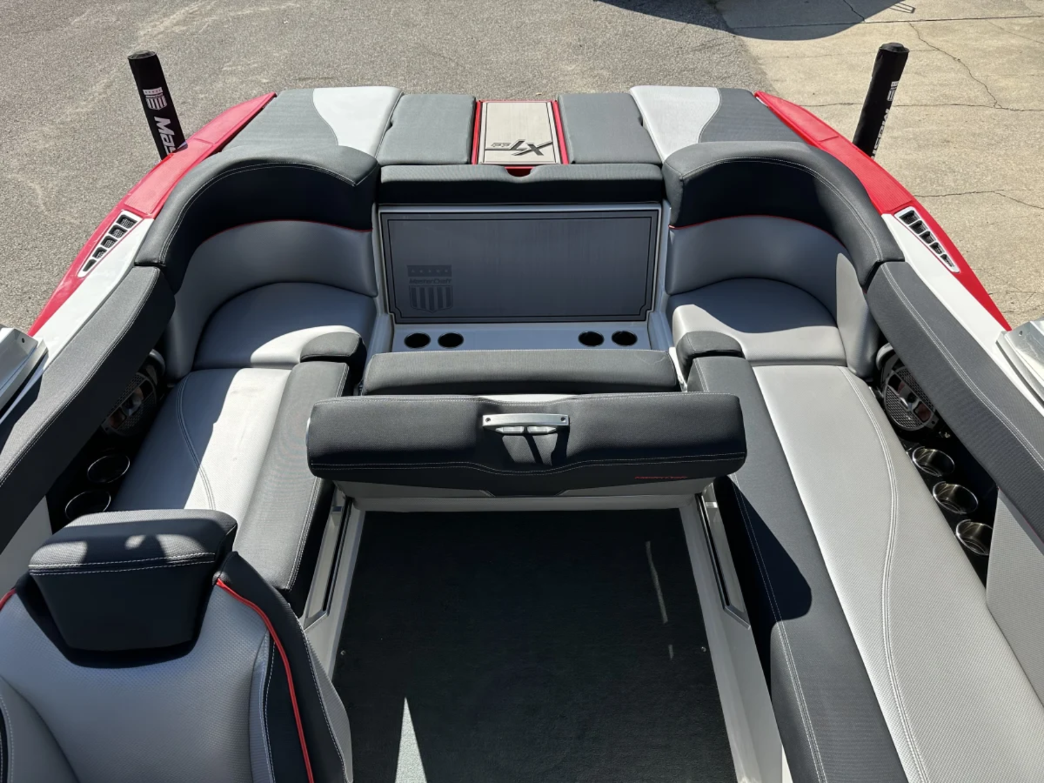 2018 MASTERCRAFT XT22 