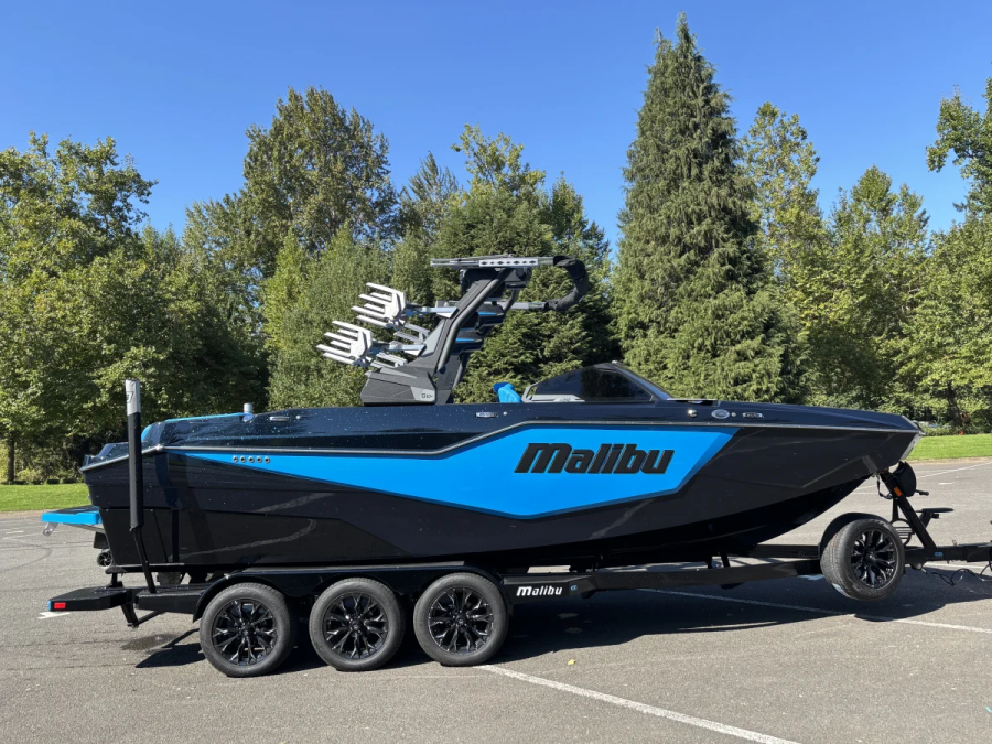 2025 Malibu Boats M242 for sale in Oregon City, Oregon