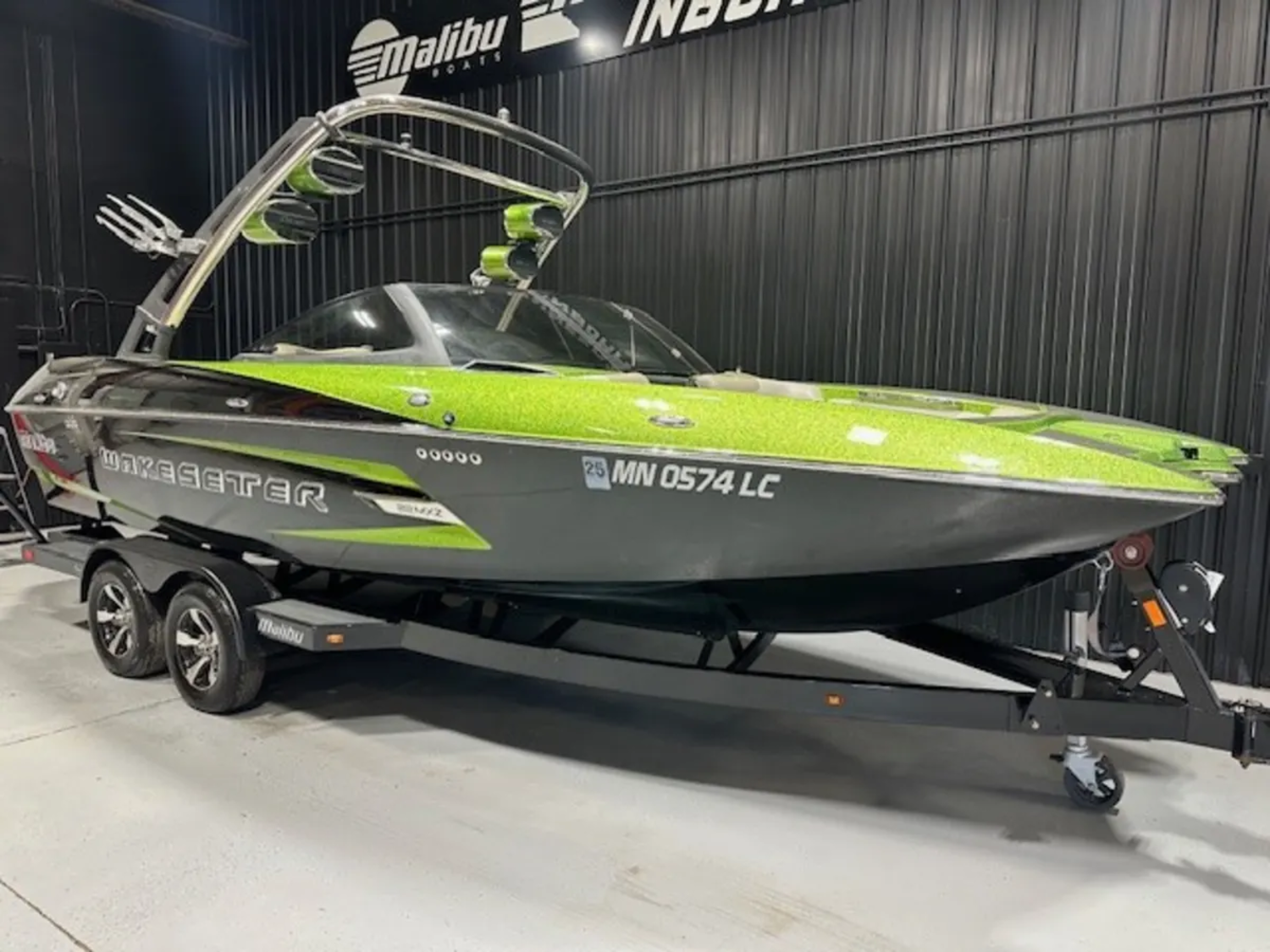 2014 Malibu Wakesetter 22 MXZ
