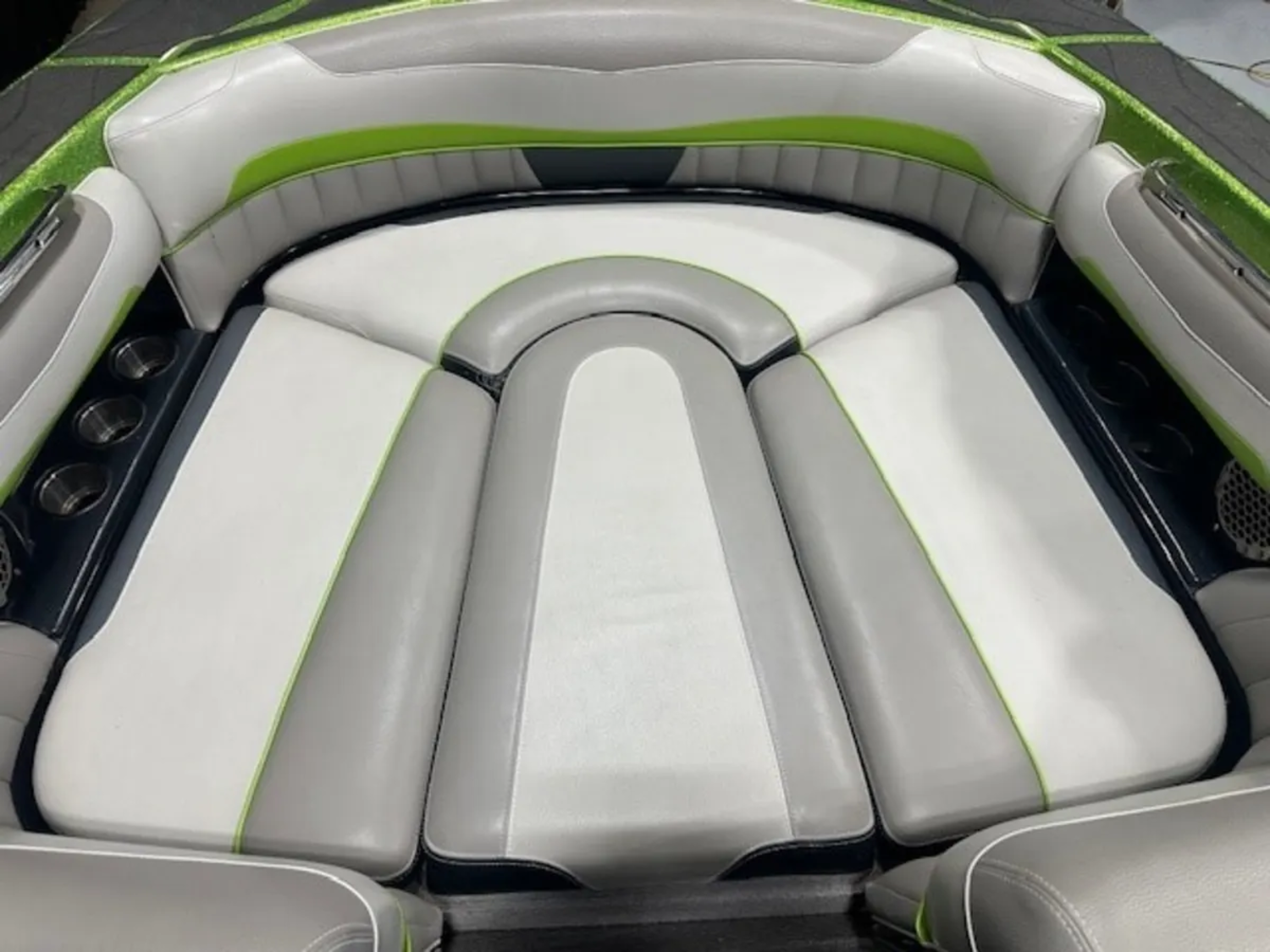 2014 Malibu Wakesetter 22 MXZ