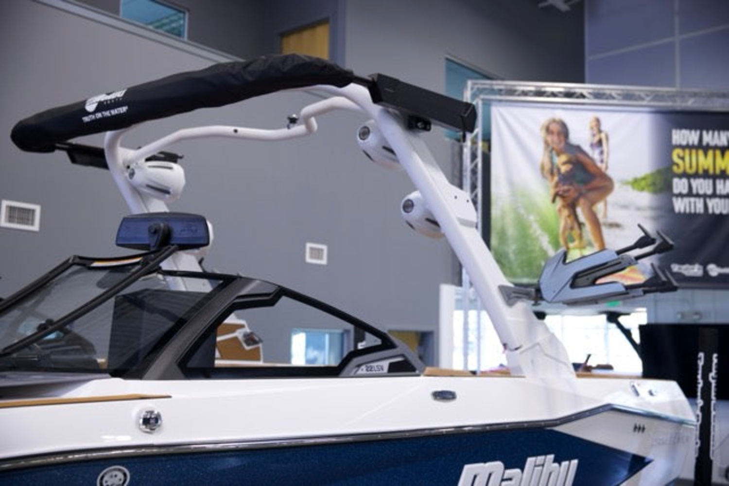 2026 Malibu Boats 22 LSV