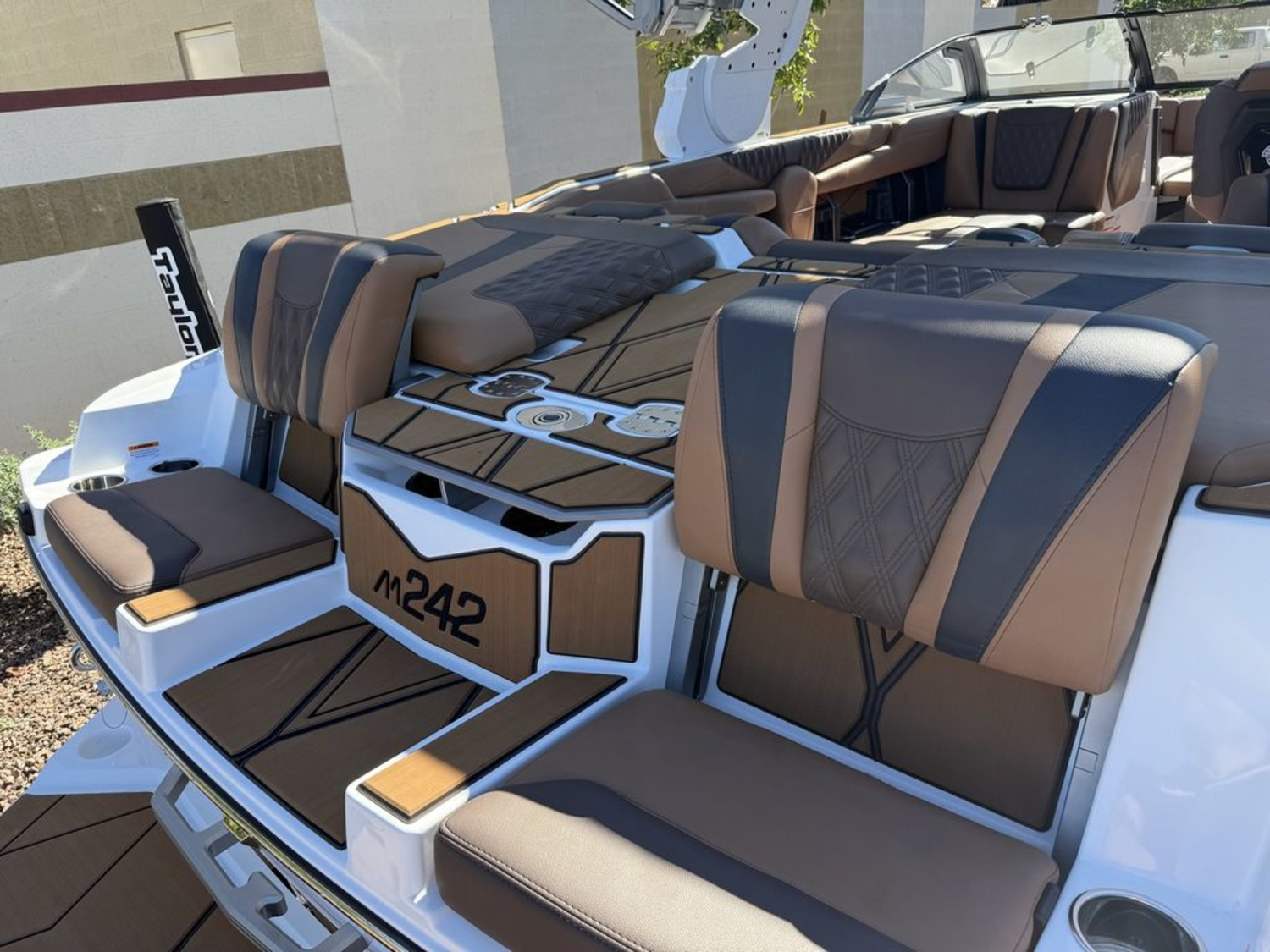 2026 Malibu Boats M242