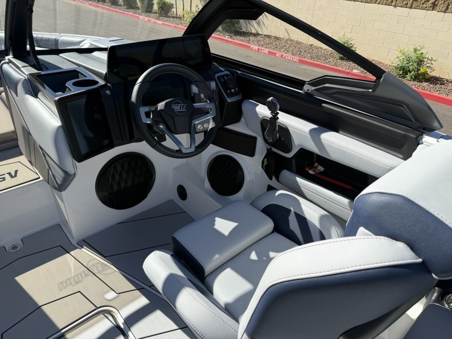 2026 Malibu Boats 22 LSV