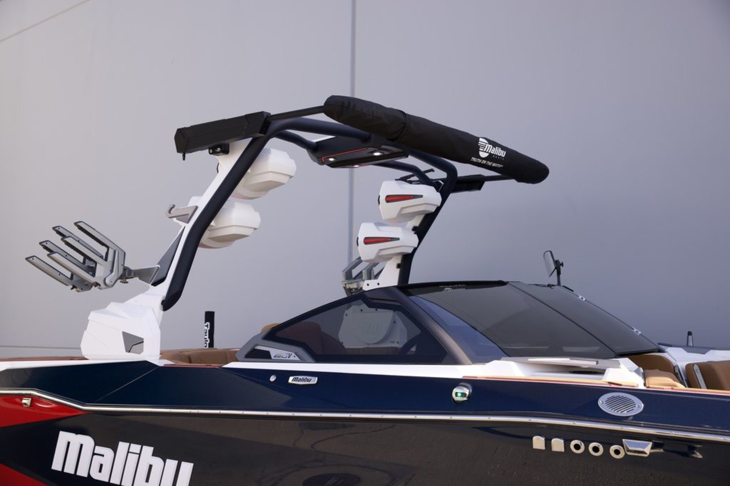 2026 Malibu Boats 25 LSV