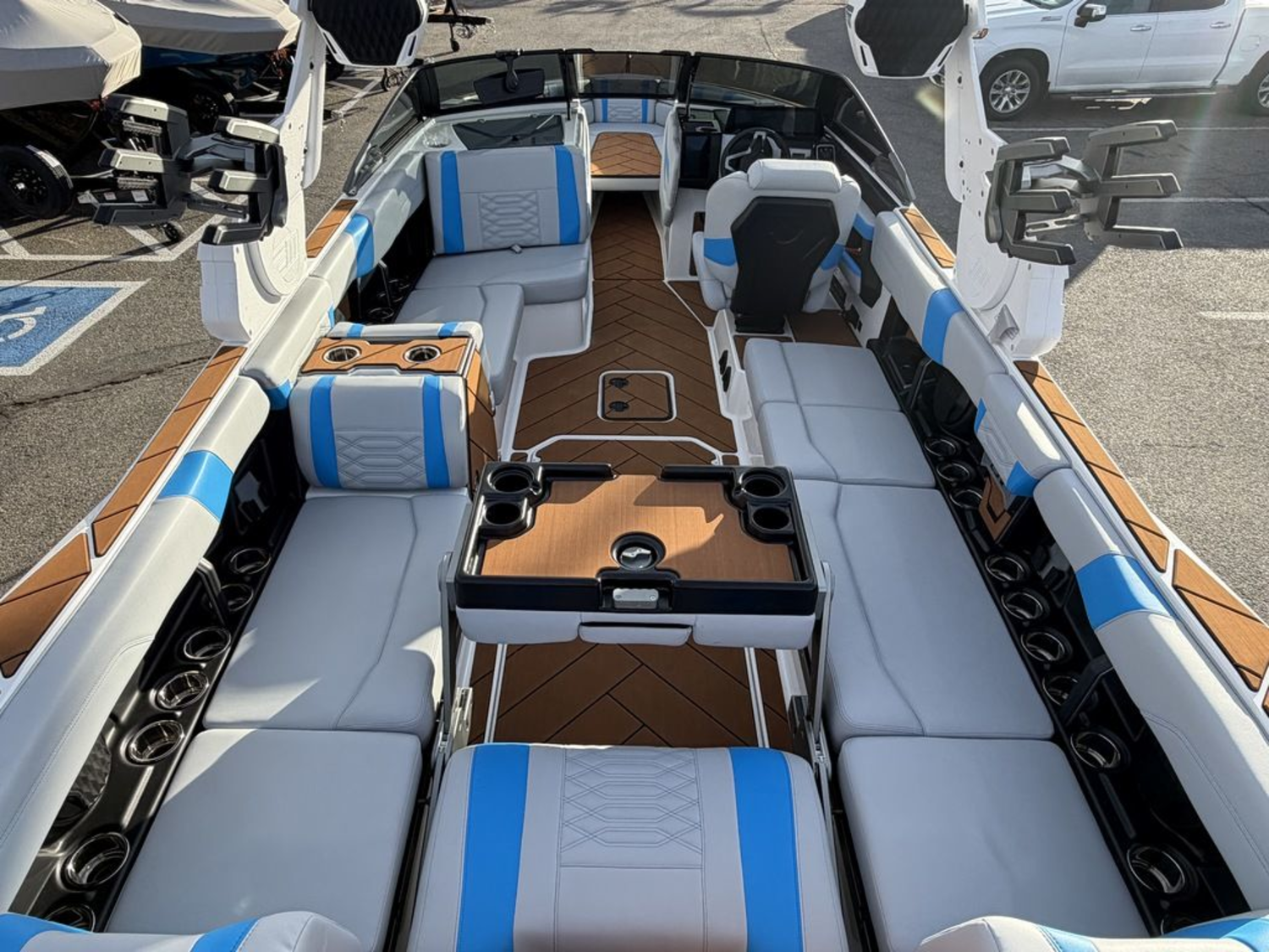 2026 Malibu Boats 26 LSV