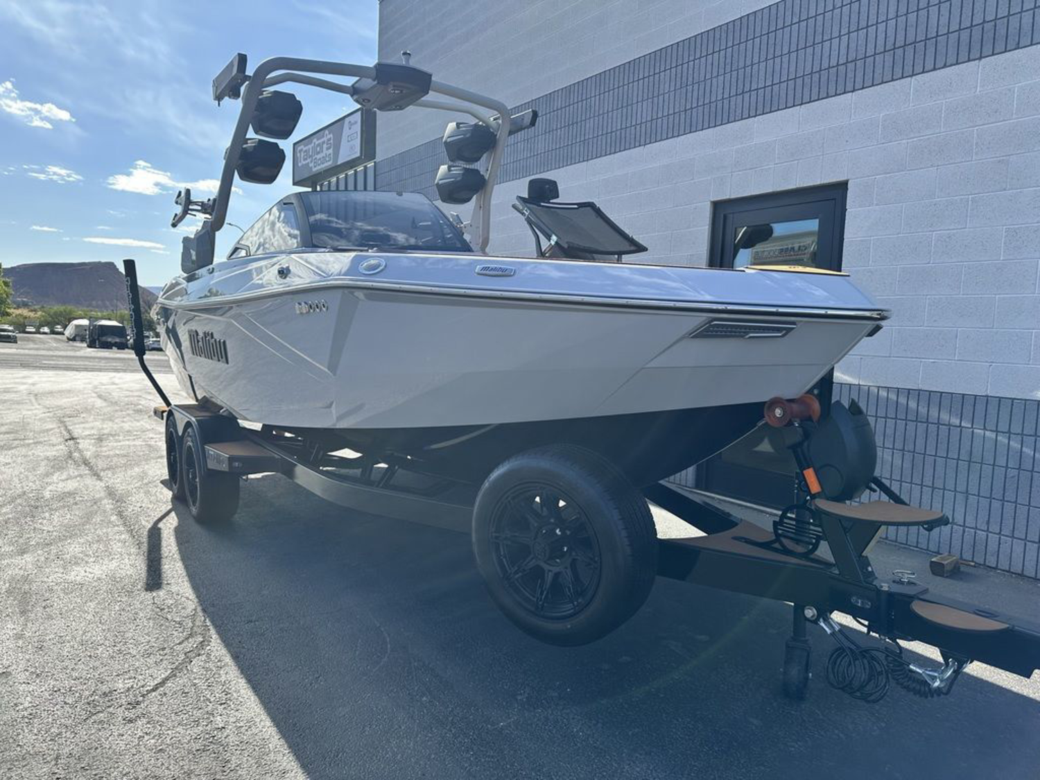 2026 Malibu Boats 23 LSV