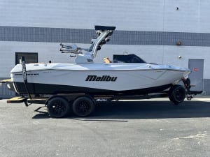 2026-malibu-wakesetter-23-lsv-111469-image1