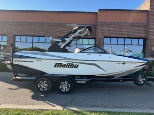 2017 Malibu Boats Wakesetter VLX for sale in Excelsior, Minnesota