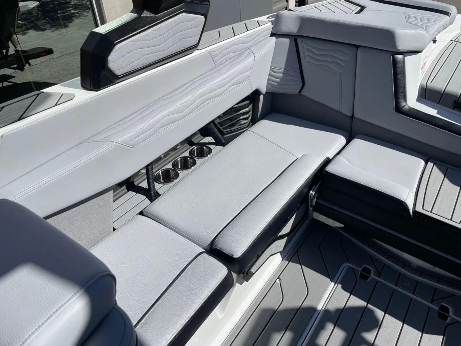 2026 NAUTIQUE G23 W/ZZ8S 630HP SUPERCHARGED POWER PLANT