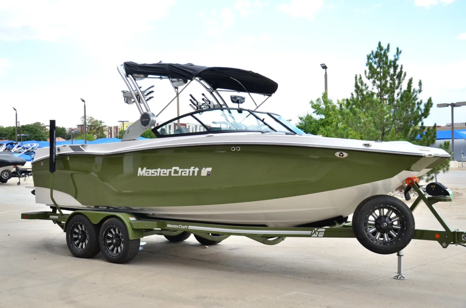 2023 MasterCraft XT24