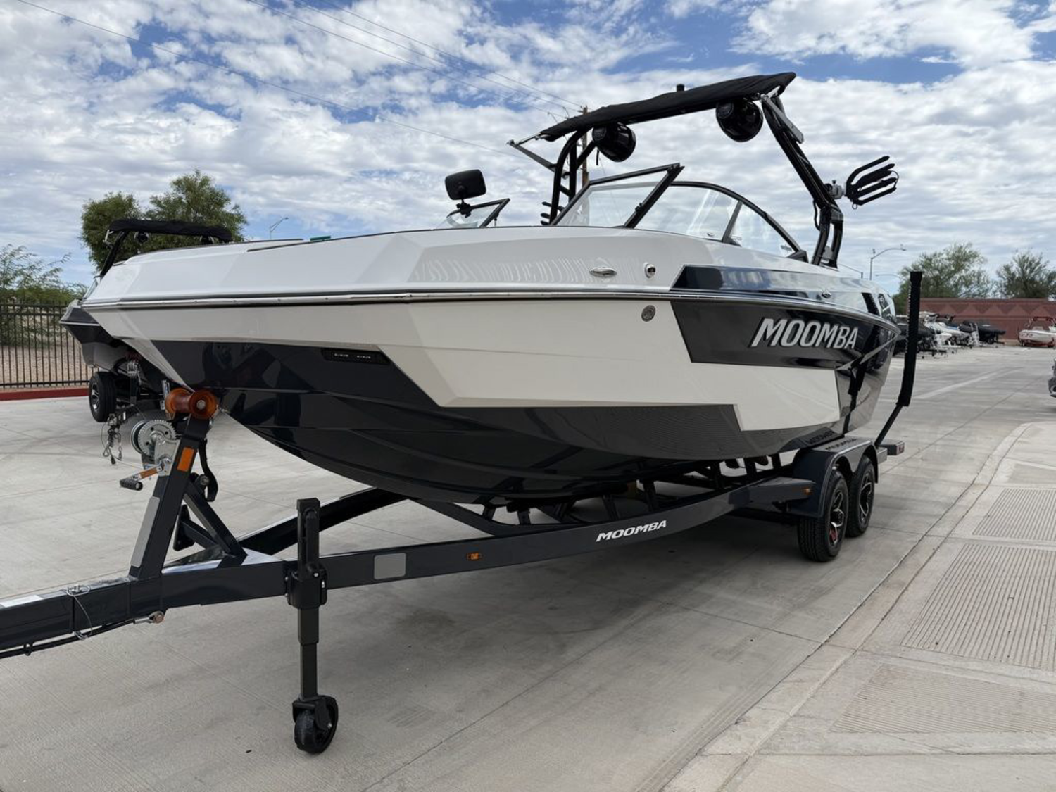 2026 MOOMBA Max
