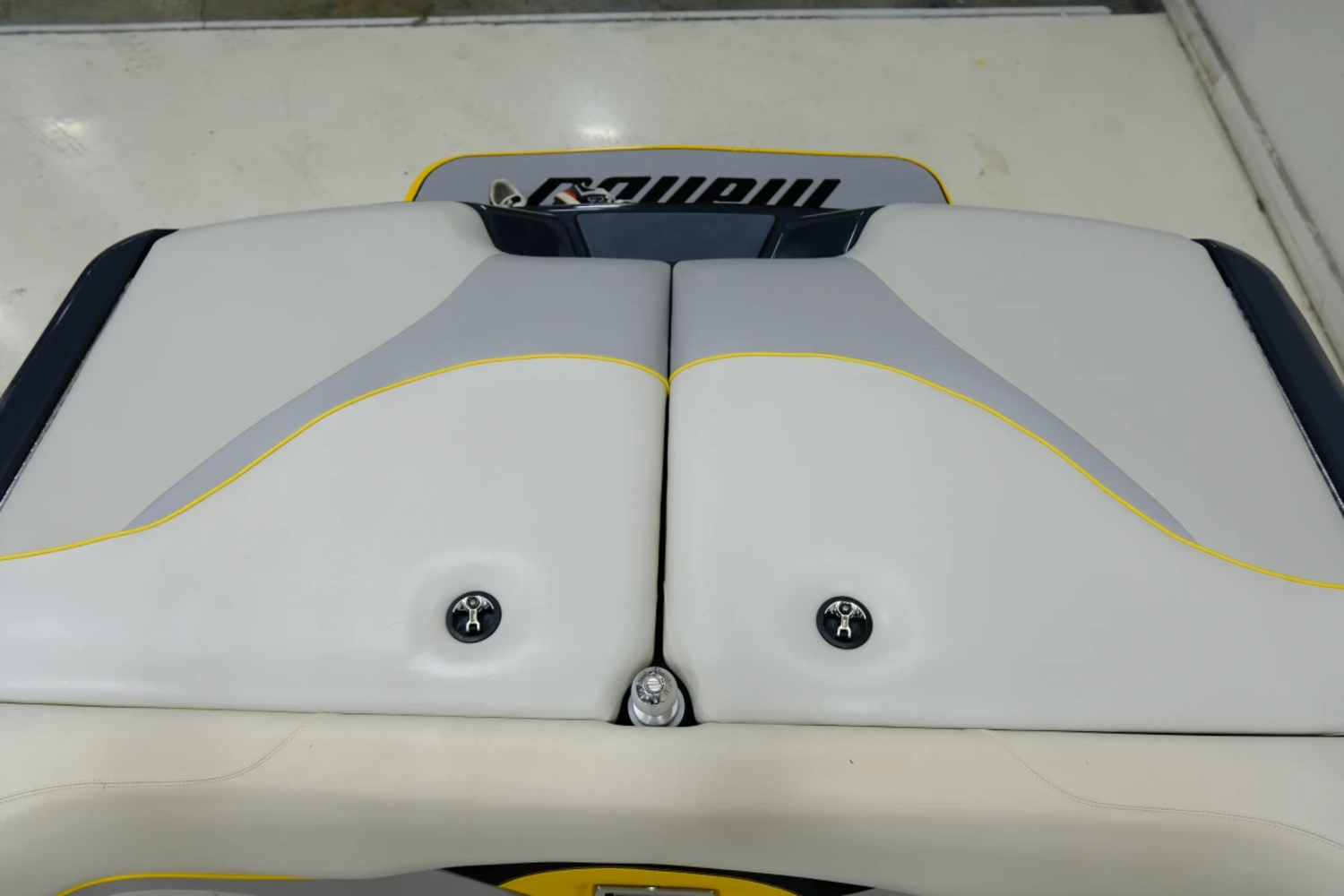 2011 Malibu Boats Wakesetter 23 LSV for sale in Indianapolis, Indiana