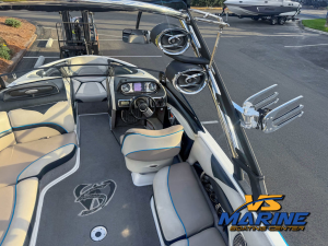 2011 Malibu Boats Wakesetter VLX for sale in ATASCADERO, California
