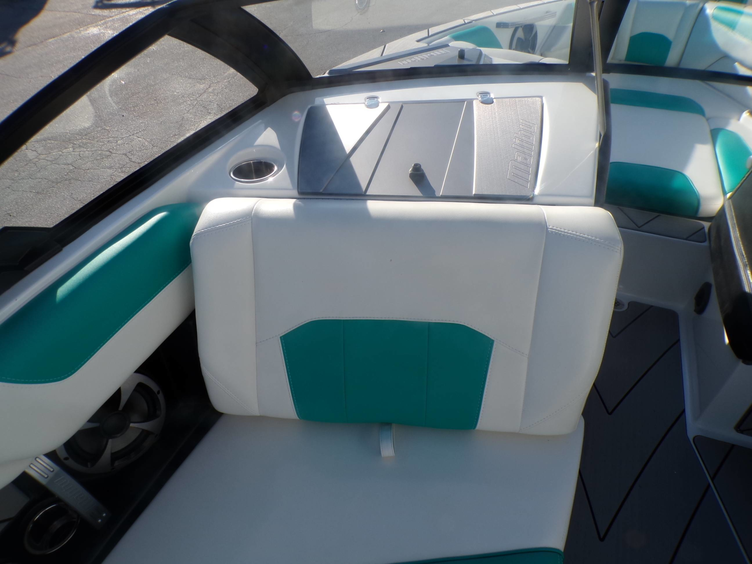 2020 Malibu Wakesetter 25LSV